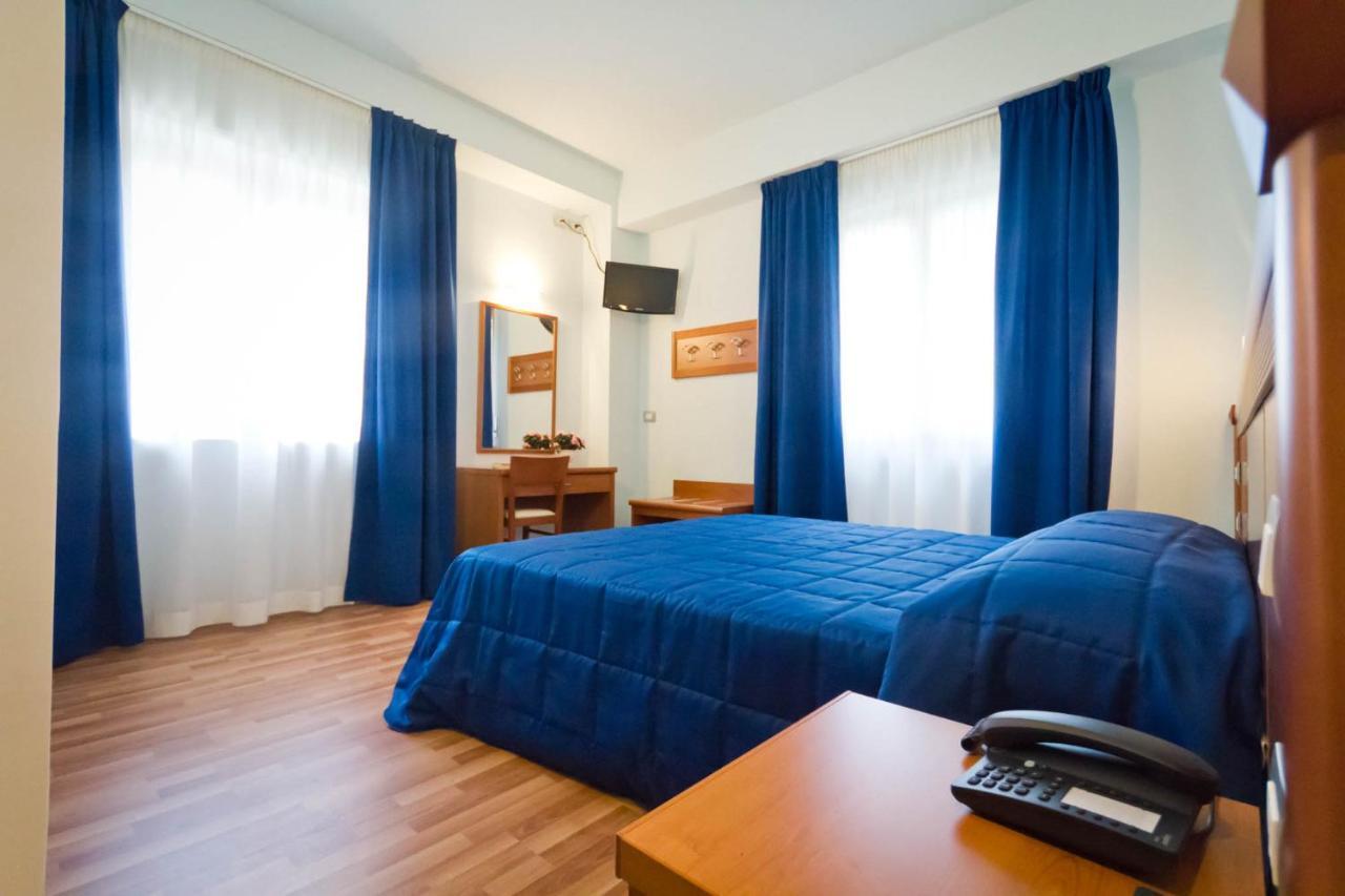 Hotel Donnini Assise Extérieur photo