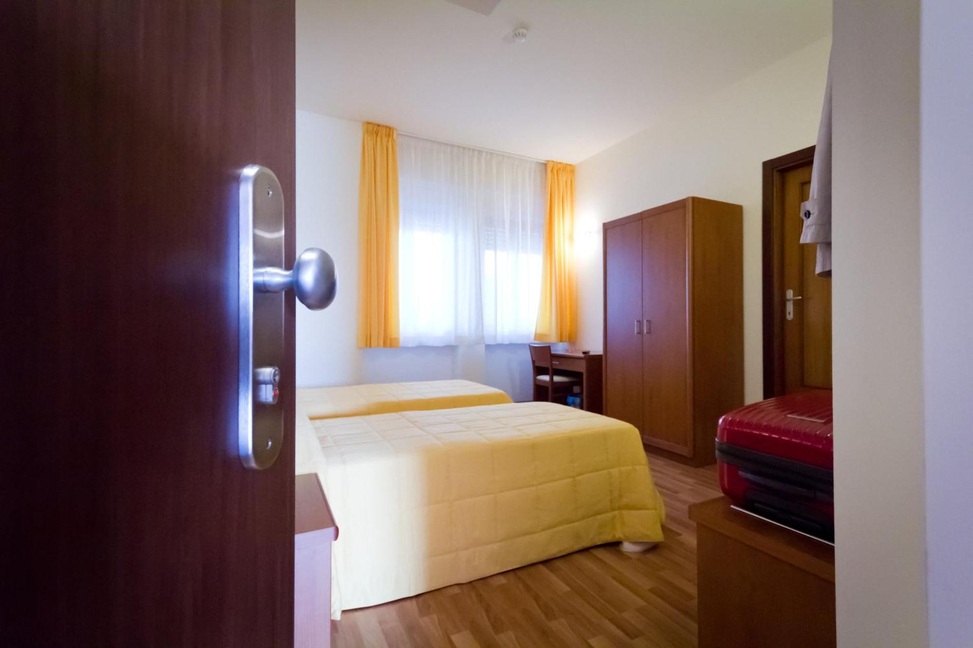 Hotel Donnini Assise Extérieur photo