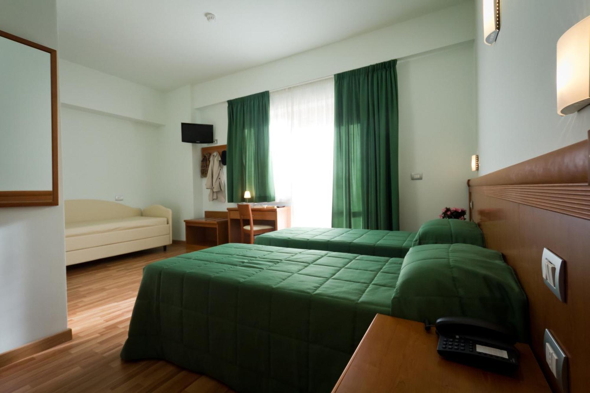 Hotel Donnini Assise Extérieur photo